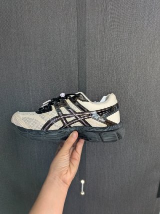 Zapatillas Asics Gel-Cumulus 16 Beige/Rosa
