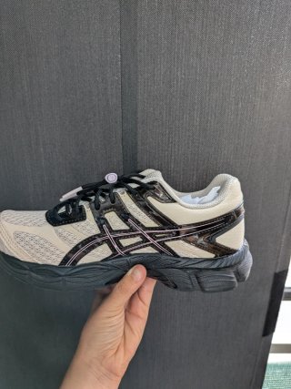 Zapatillas Asics Gel-Cumulus 16 Beige/Rosa