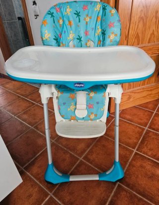 Trona Chicco azul con estampado infantil