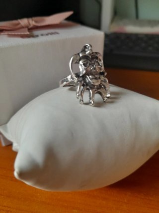Anello uomo teschio giullare