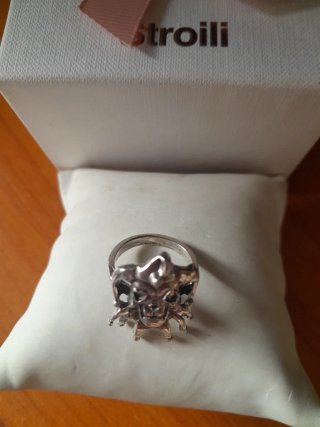 Anello uomo teschio giullare