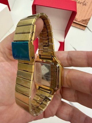 Reloj digital osito dorado