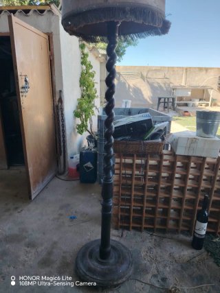Lámpara vintage metal y madera