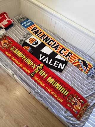Bufandas de fútbol variadas