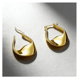 Pendientes dorados diseño moderno