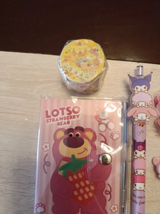 Lote Sanrio: Lotso, Hello Kitty y más
