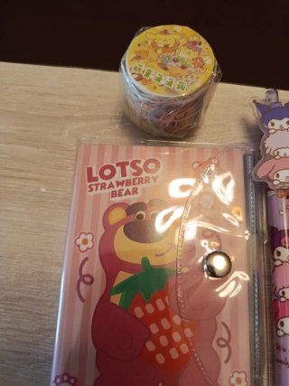 Lote Sanrio: Lotso, Hello Kitty y más