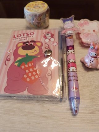 Lote Sanrio: Lotso, Hello Kitty y más