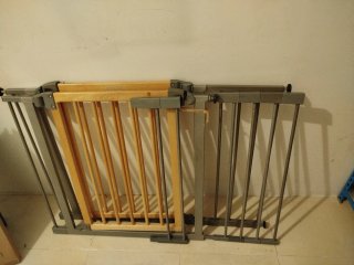 Barrera de seguridad Lindam para escaleras