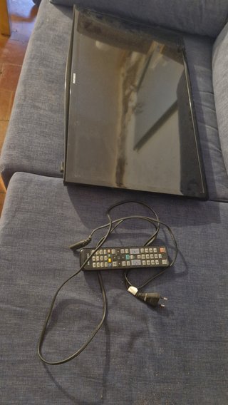 Televisor Samsung TDT 28" pulgadas UE28J4100AW