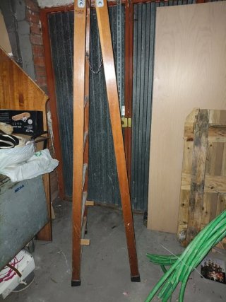 Escalera de madera 7 peldaños más de 220cm