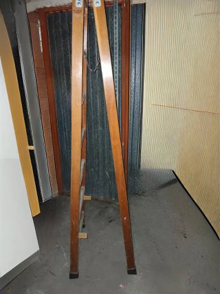 Escalera de madera 7 peldaños más de 220cm