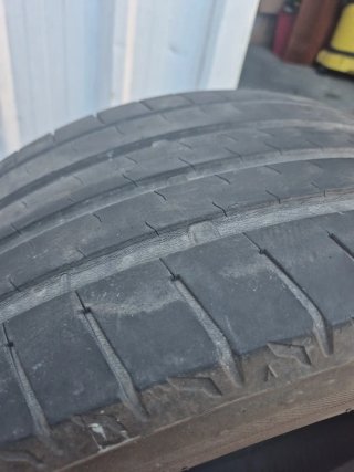 Neumaticos Bridgestone 245/45 R19 102Y