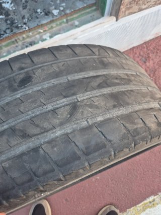 Neumaticos Bridgestone 245/45 R19 102Y