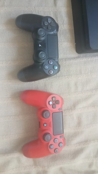 PS4 Slim 500GB + 2 Mandos y Juegos