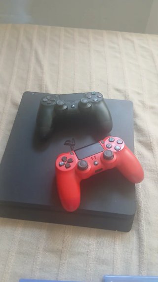 PS4 Slim 500GB + 2 Mandos y Juegos