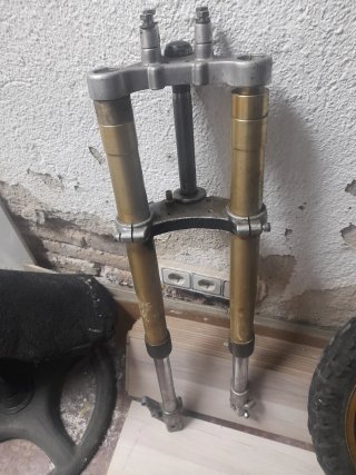 Horquillas Rieju y llantas