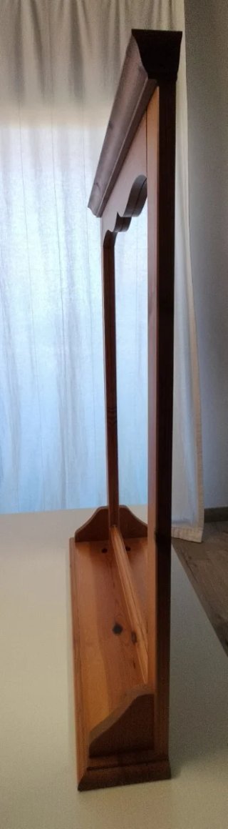 Mirall estil nòrdic d'ikea. Marc de fusta natural