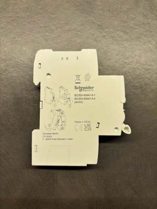 Schneider iOF+SD24 (A9A26897) Nuovo