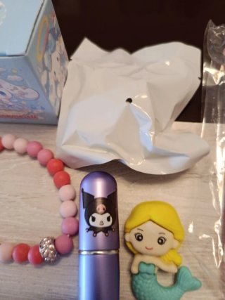 Lote Sanrio: Pulsera, Bolígrafo y Más