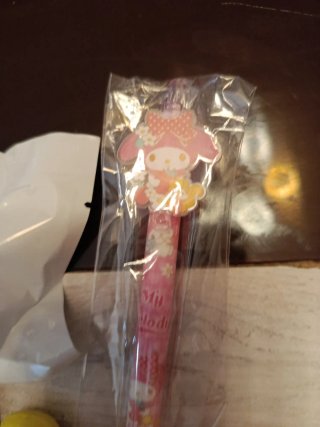 Lote Sanrio: Pulsera, Bolígrafo y Más