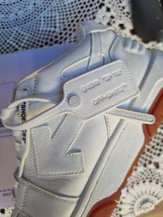 Off-White Out of Office Marrones/Blancos