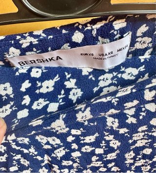 Falda larga floral azul y blanca
