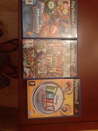 Consola PlayStation 2+2 mandos originales+juegos