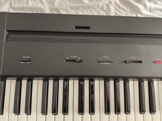 Piano Roland EP-7 IIe