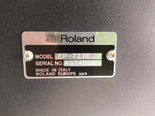 Piano Roland EP-7 IIe