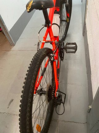 Bicicleta de montaña rockrider Btwin roja