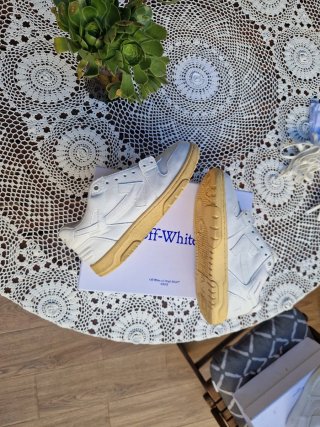 Off-White Out of Office Beige/Blanco