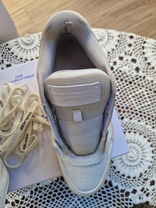 Off-White Out of Office Beige/Blanco