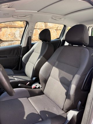 Peugeot 207 SW 2011 con techo panorámico