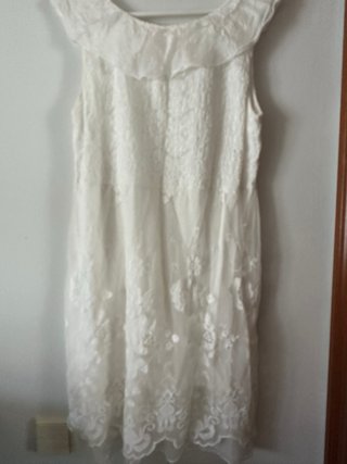 Vestido blanco ibicenco con encaje