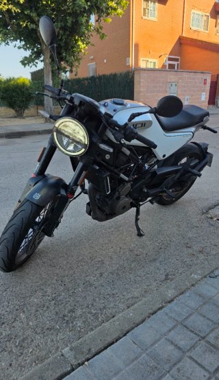 Husqvarna Vitpilen 401 2023 A2