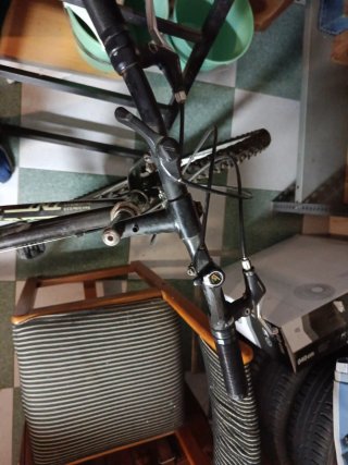 Bicicleta TNT 1001 para reparar