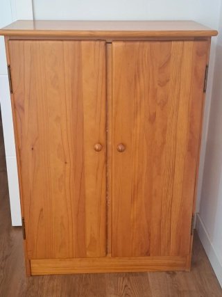 Zapatero de madera