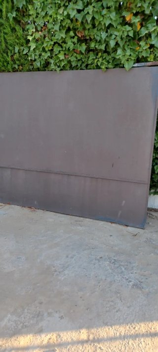 Puerta garaje hierro macizo con llave