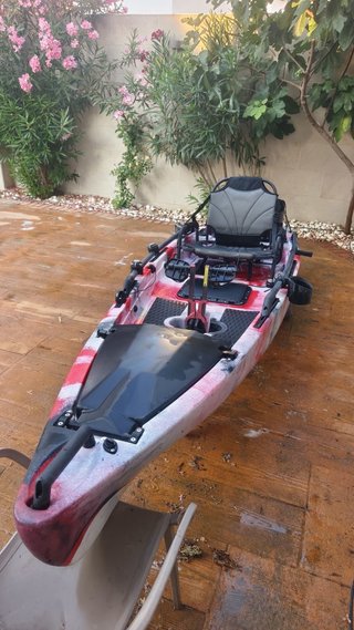 Kayak de pesca Orza a pedales + vivero +Cañero