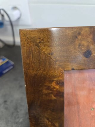 2 marcos madera. Cada uno 4 euros.