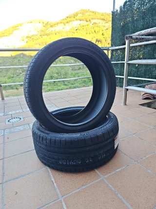 Neumáticos yokohama advan v107