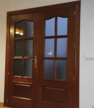 Puertas de salón de sapely, cambio por similar 120