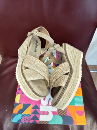 Sandalias cuña Refresh talla 36