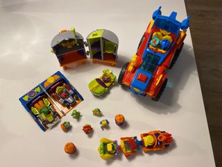 Superthings - Vehículos y Figuras