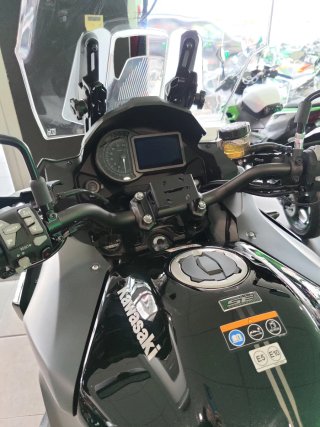 Kawasaki Versys 1000 SE GT 2024 Negra Impecable.