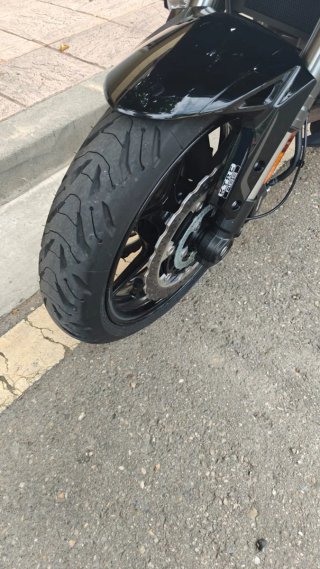 Kawasaki Versys 1000 SE GT 2024 Negra Impecable.