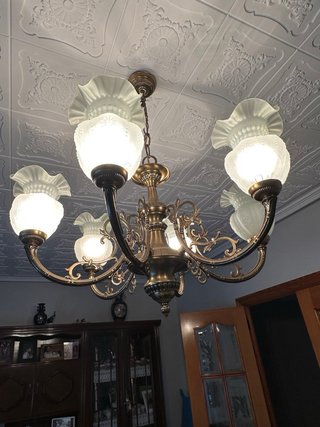 Lámpara araña clásica, bronce de 6 luces tulipanes