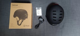 Casco con luz led (para patinete/ otro deporte)