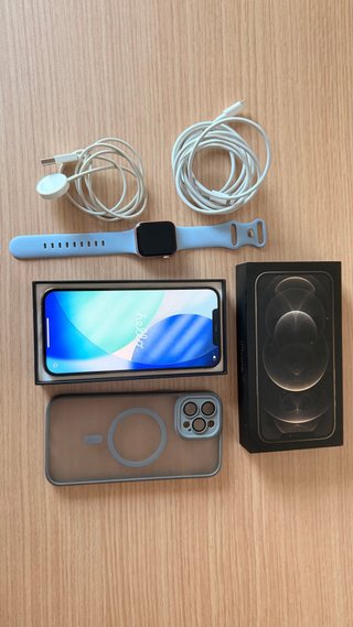 iPhone 12 Pro Max 256GB + Apple Watch SE 40mm